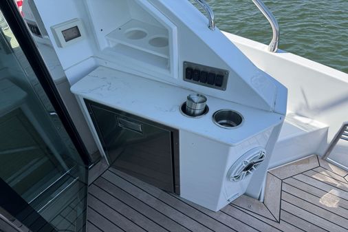 Cruisers Yachts 50 Cantius image