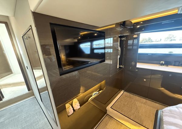 Cruisers Yachts 50 Cantius image