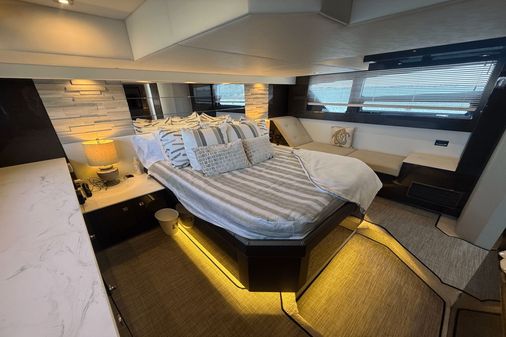 Cruisers Yachts 50 Cantius image
