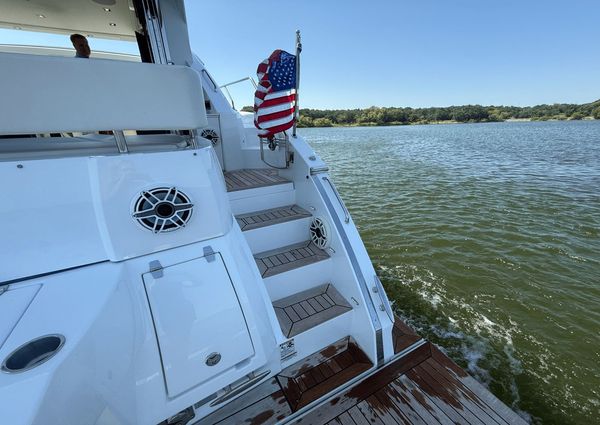 Cruisers Yachts 50 Cantius image