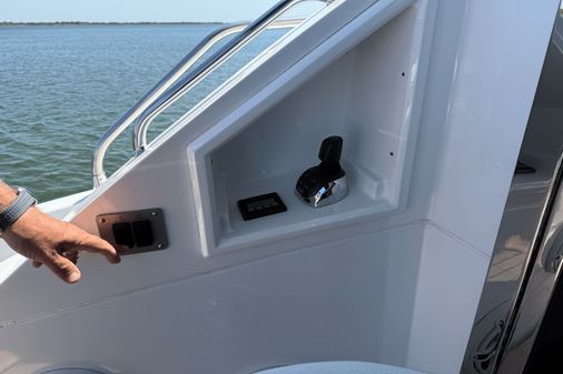 Cruisers Yachts 50 Cantius image