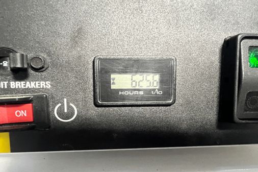 Cruisers Yachts 50 Cantius image