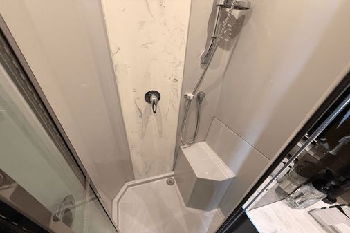 Cruisers Yachts 50 Cantius image