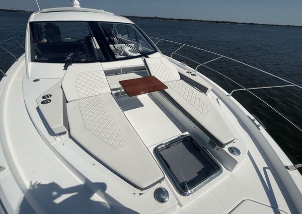 Cruisers Yachts 50 Cantius image