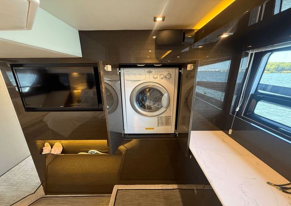 Cruisers Yachts 50 Cantius image