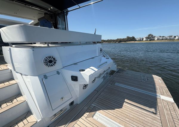 Cruisers Yachts 50 Cantius image