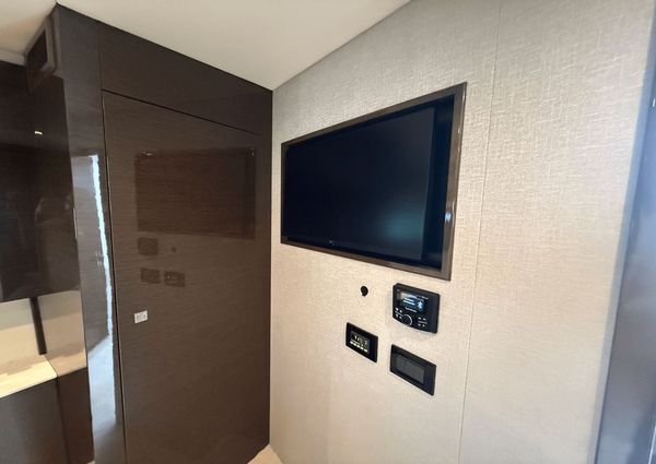 Cruisers Yachts 50 Cantius image