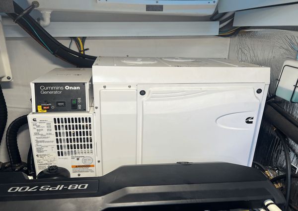 Cruisers Yachts 50 Cantius image