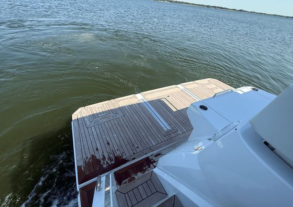 Cruisers Yachts 50 Cantius image