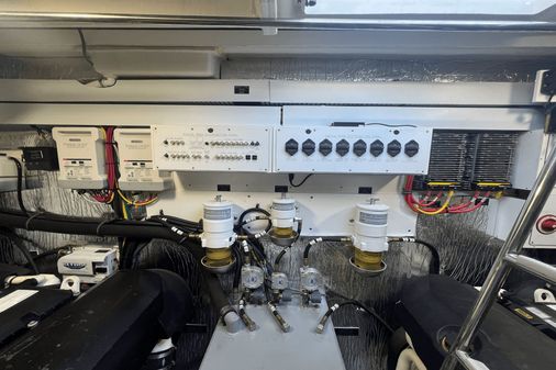 Cruisers Yachts 50 Cantius image