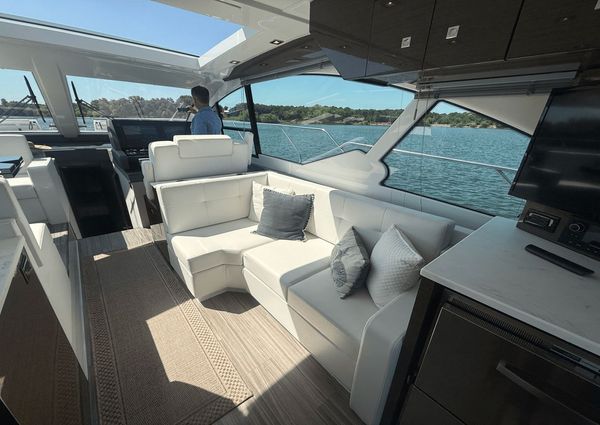 Cruisers Yachts 50 Cantius image