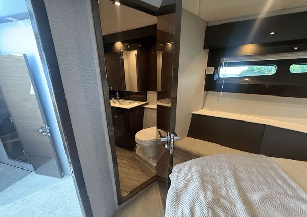 Cruisers Yachts 50 Cantius image