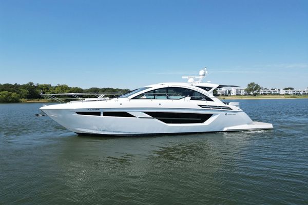 Cruisers Yachts 50 Cantius - main image