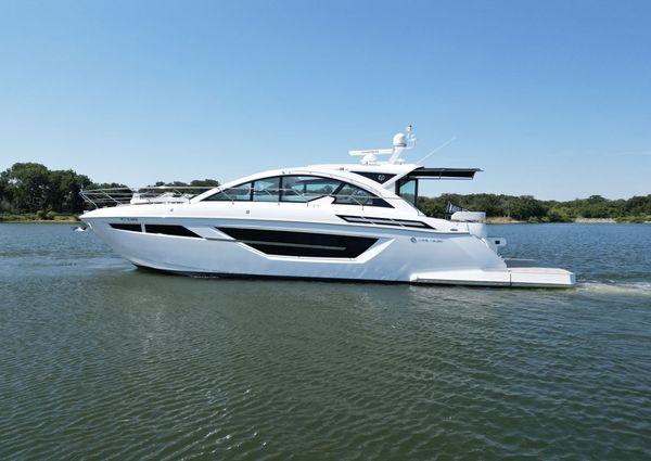 Cruisers Yachts 50 Cantius image