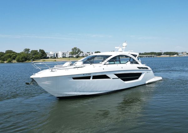 Cruisers Yachts 50 Cantius image