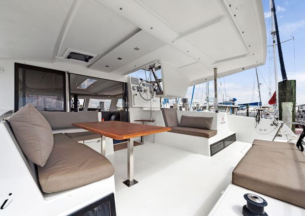 Fountaine Pajot Lucia 40 image