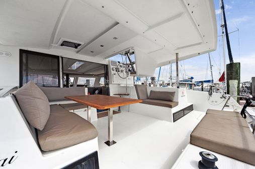 Fountaine Pajot Lucia 40 image