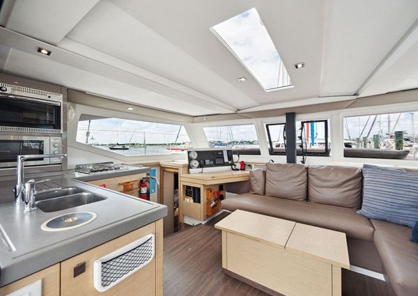 Fountaine Pajot Lucia 40 image