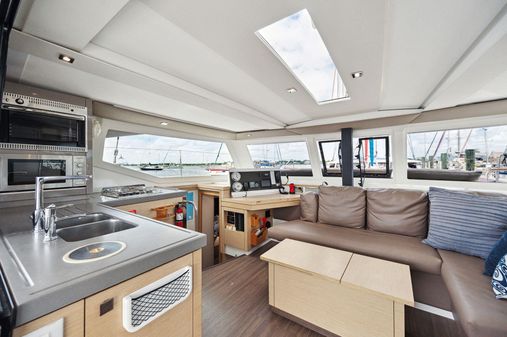 Fountaine Pajot Lucia 40 image