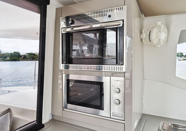 Fountaine Pajot Lucia 40 image