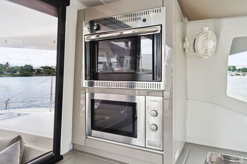 Fountaine Pajot Lucia 40 image