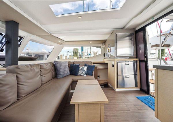 Fountaine Pajot Lucia 40 image