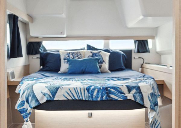 Fountaine Pajot Lucia 40 image