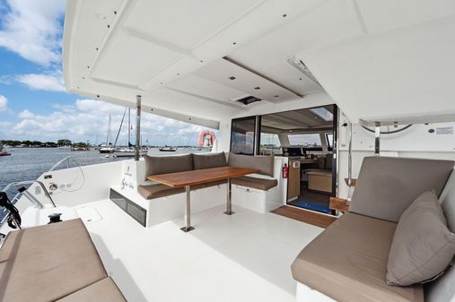 Fountaine Pajot Lucia 40 image