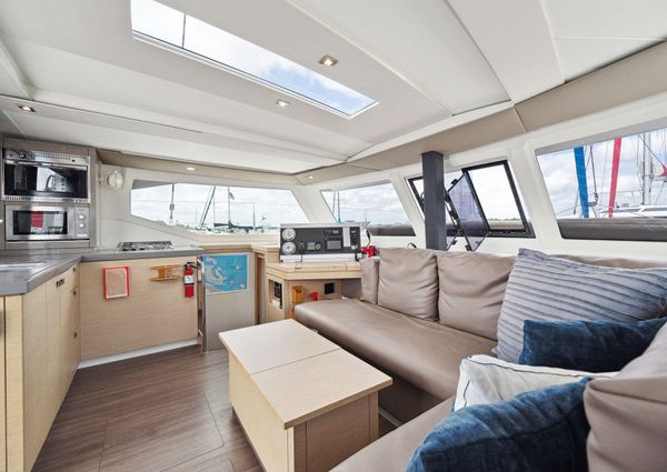 Fountaine Pajot Lucia 40 image