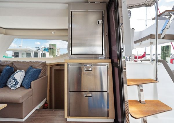 Fountaine Pajot Lucia 40 image