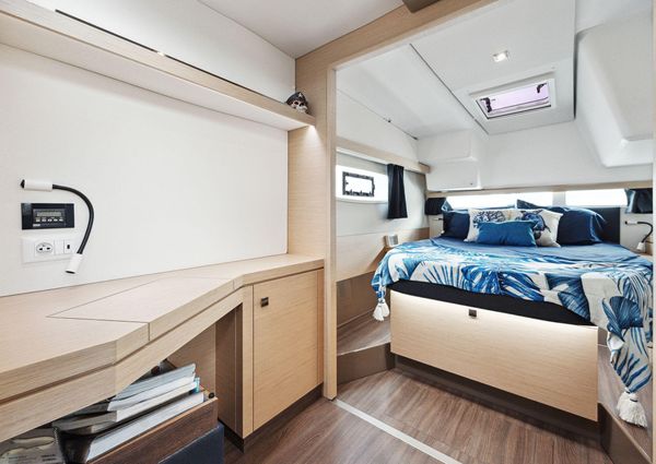 Fountaine Pajot Lucia 40 image