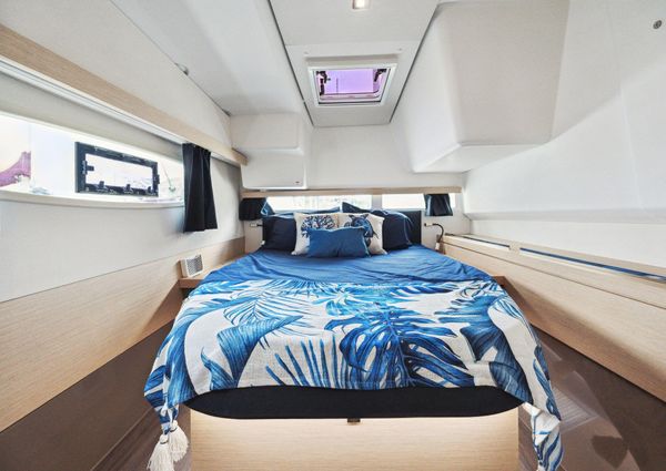 Fountaine Pajot Lucia 40 image