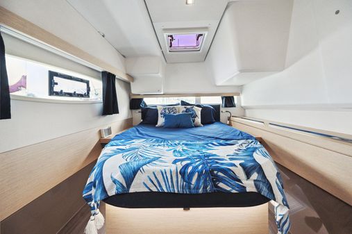 Fountaine Pajot Lucia 40 image