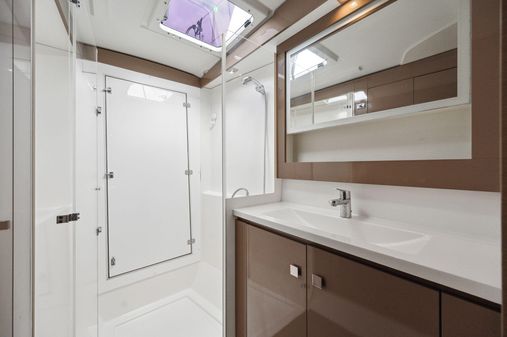 Fountaine Pajot Lucia 40 image