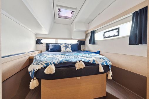 Fountaine Pajot Lucia 40 image