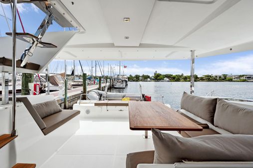 Fountaine Pajot Lucia 40 image