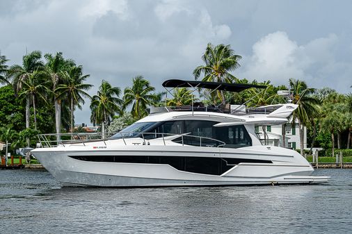 Galeon 500 Fly image