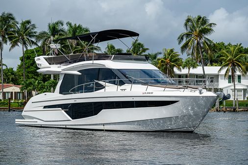 Galeon 500 Fly image