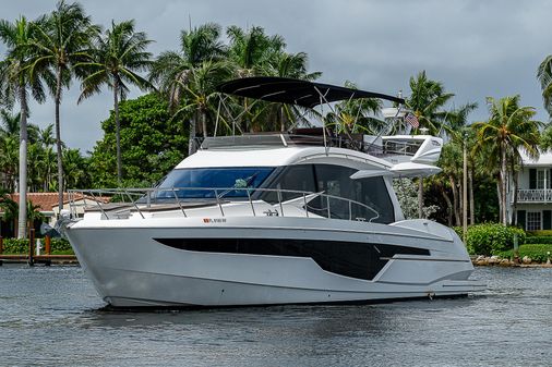 Galeon 500 Fly image