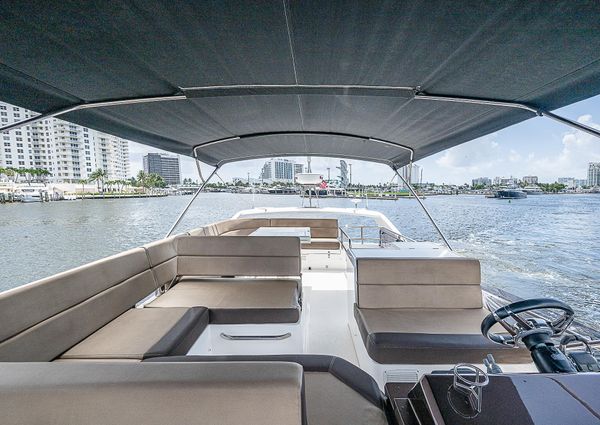 Galeon 500 Fly image