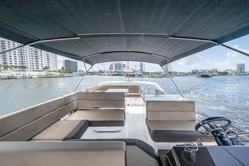 Galeon 500 Fly image