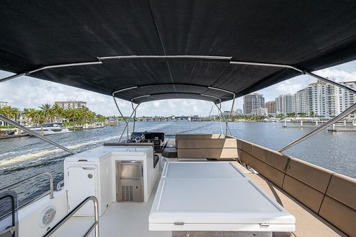 Galeon 500 Fly image