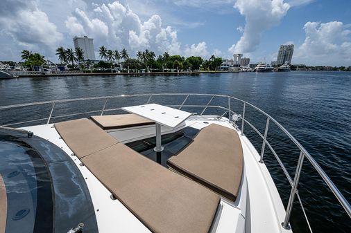 Galeon 500 Fly image