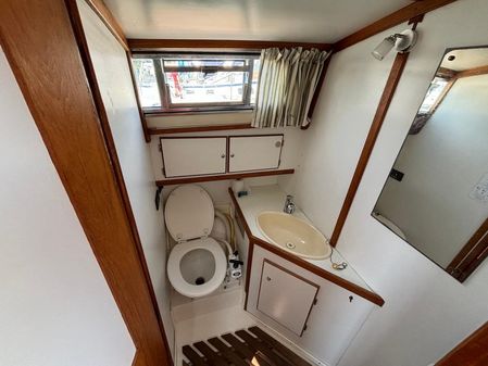 Swordsman 37 Aft Cabin image