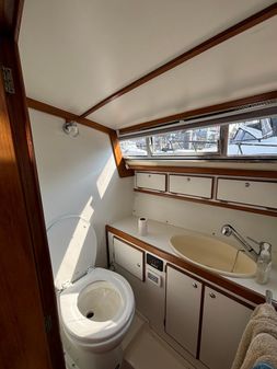 Swordsman 37 Aft Cabin image