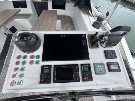 Hanse 588 image