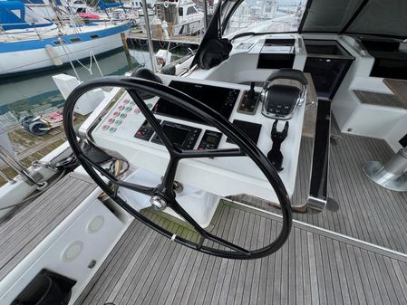 Hanse 588 image