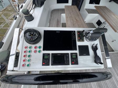 Hanse 588 image