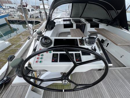 Hanse 588 image