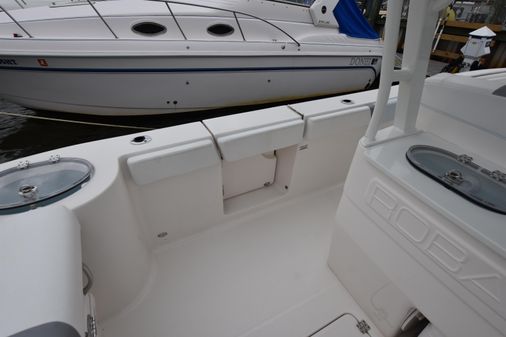 Robalo R272 image